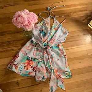 🌴 Georg🤩 flirty romper!